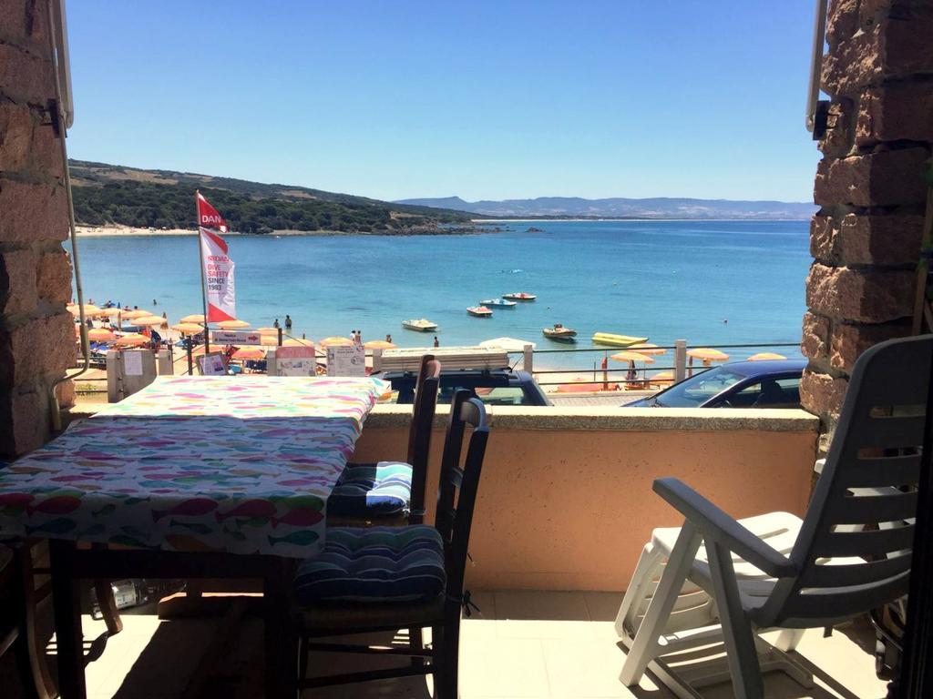 Villa La Musica Del Mare à Isola Rossa Extérieur photo